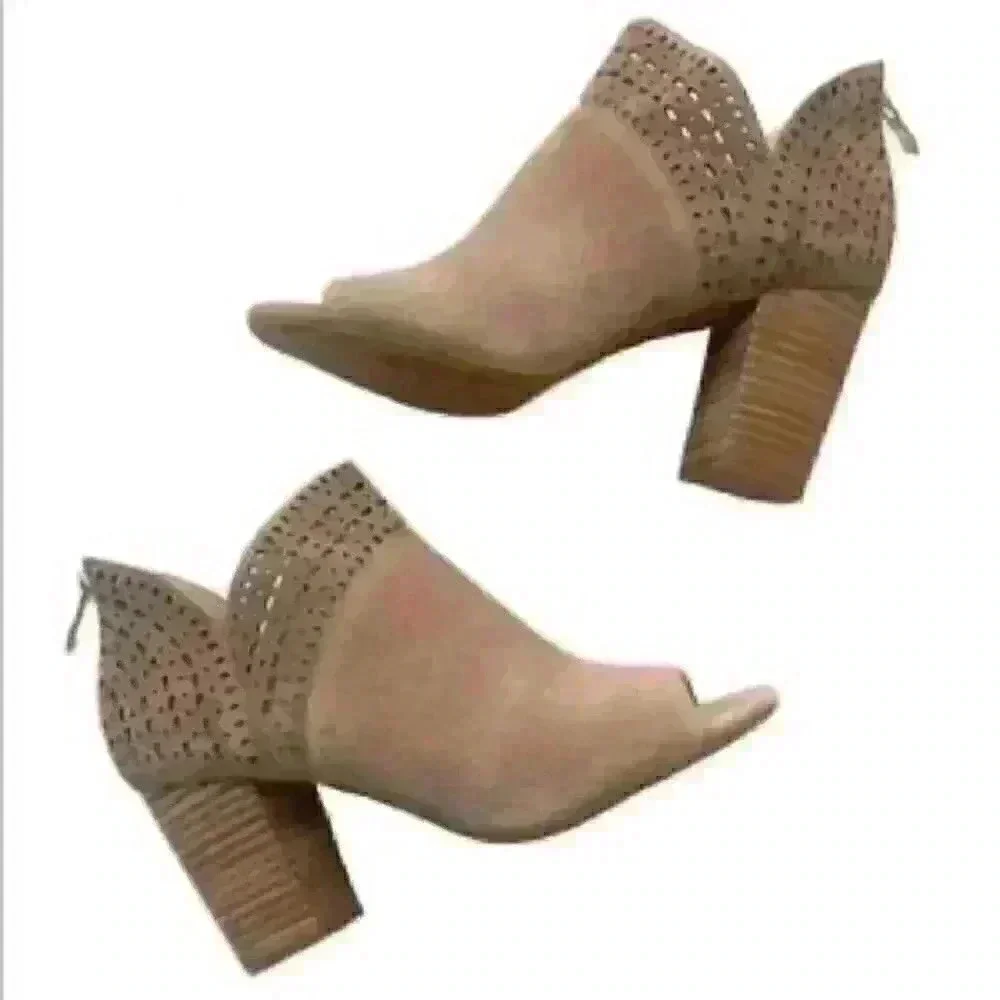 Antonio Melani cliffer Tuscan taupe cutout booties peep toe 9.5